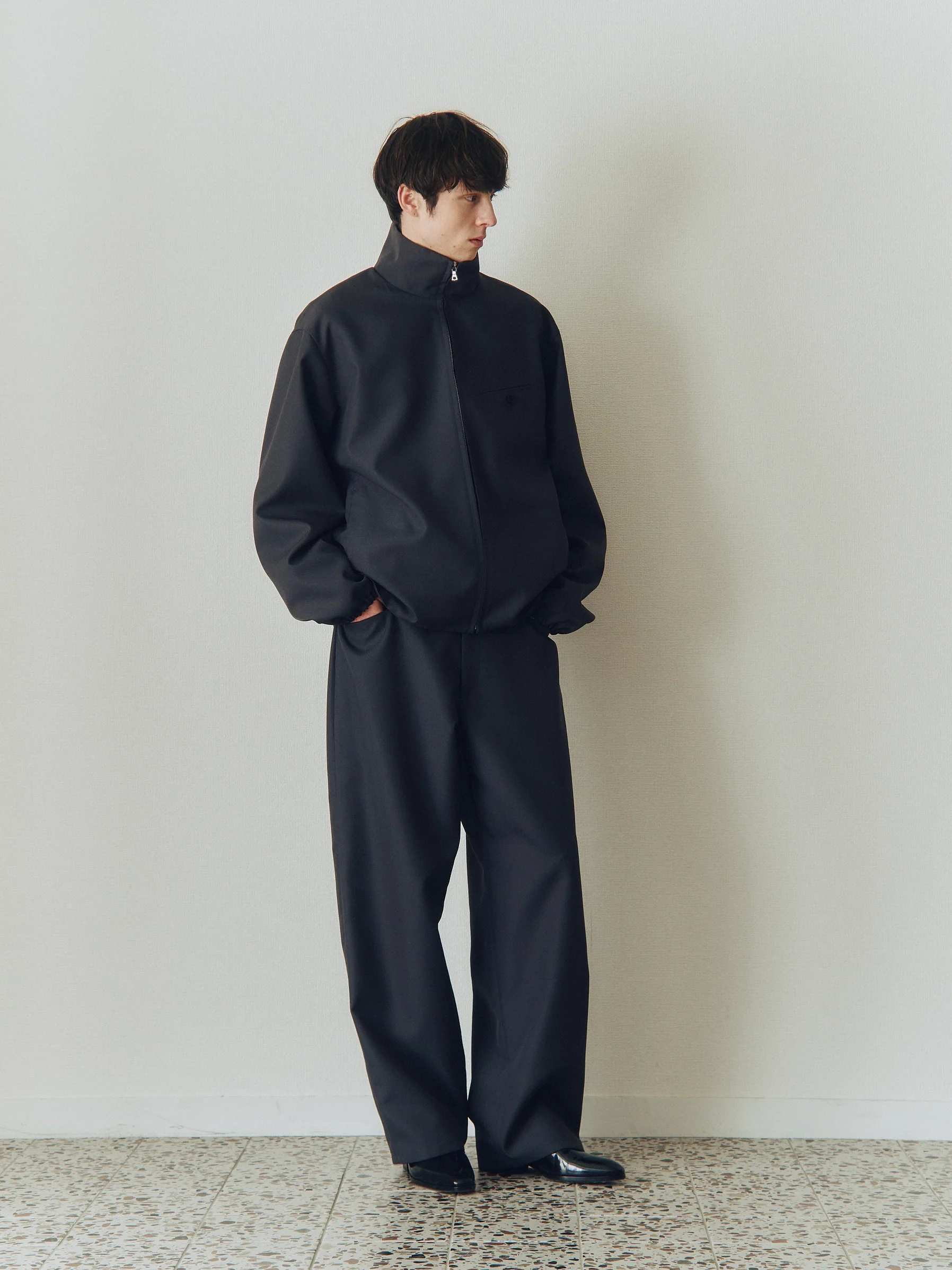 Caviar Trousers in Virgin Wool - Image 4