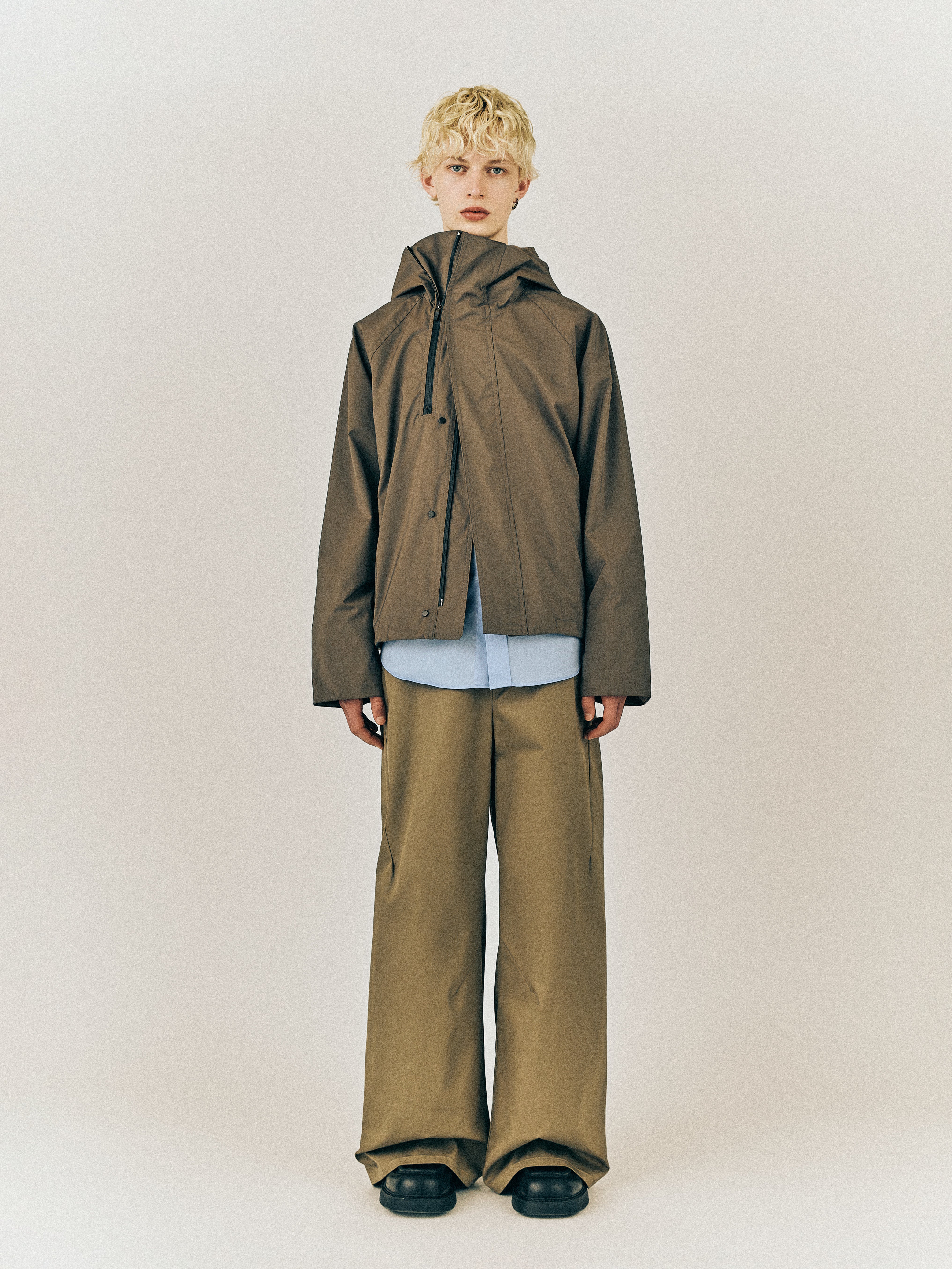 ISAAC TECH CHINO PANTS IN TAN - Image 3