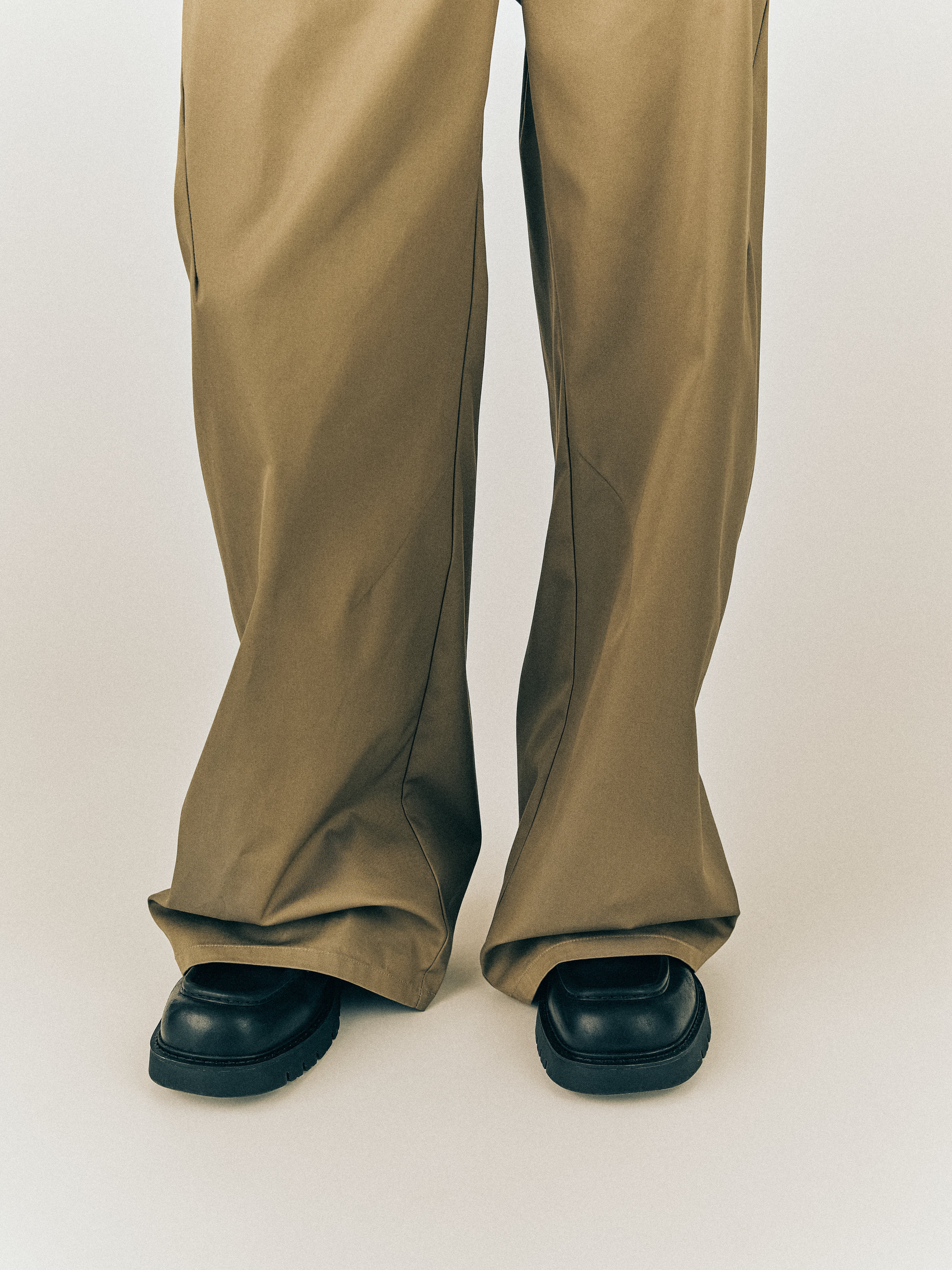 ISAAC TECH CHINO PANTS IN TAN - Image 5