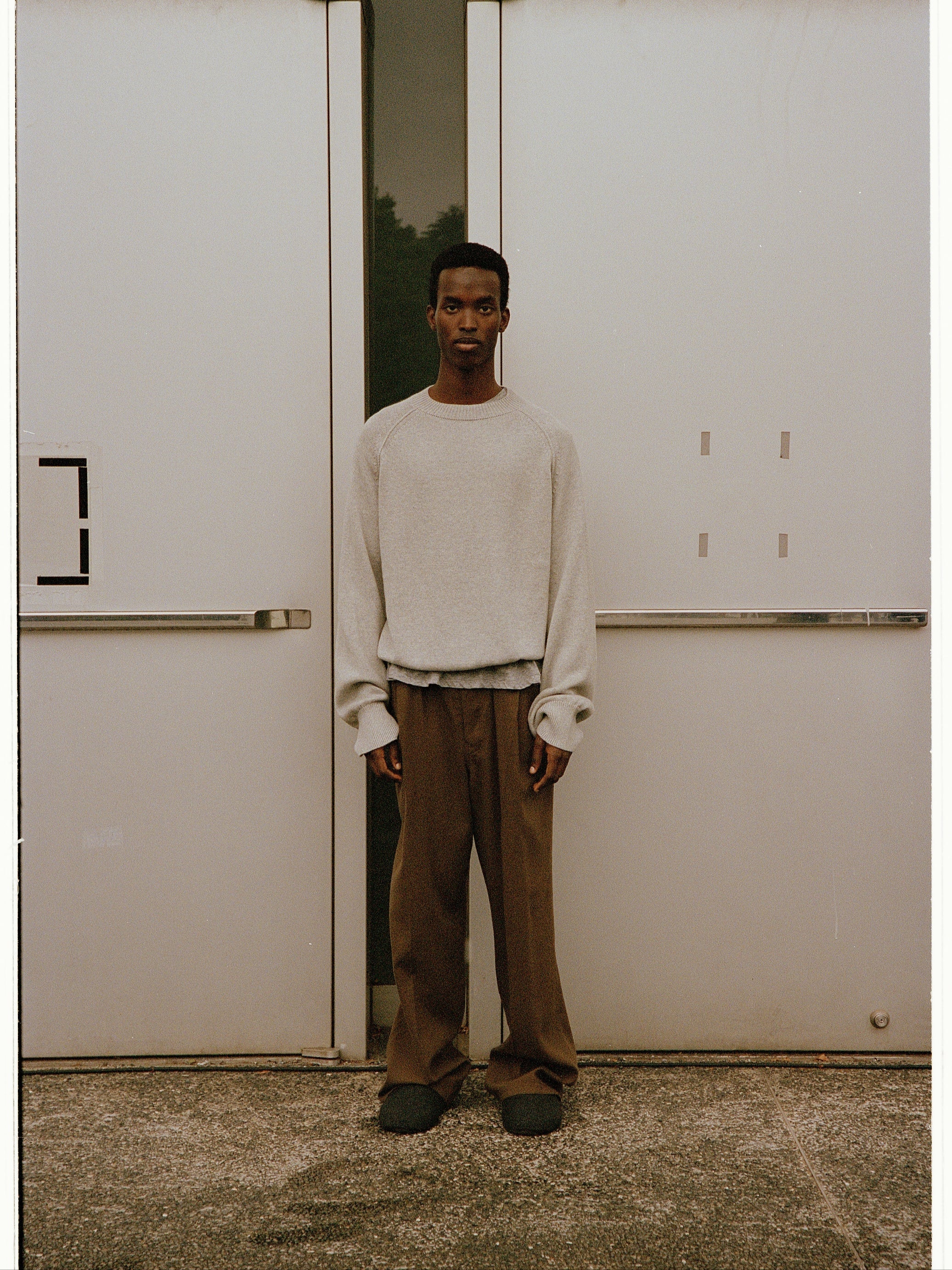 The “Piege” Cashmere Blend Sweater in whisper grey - Image 3