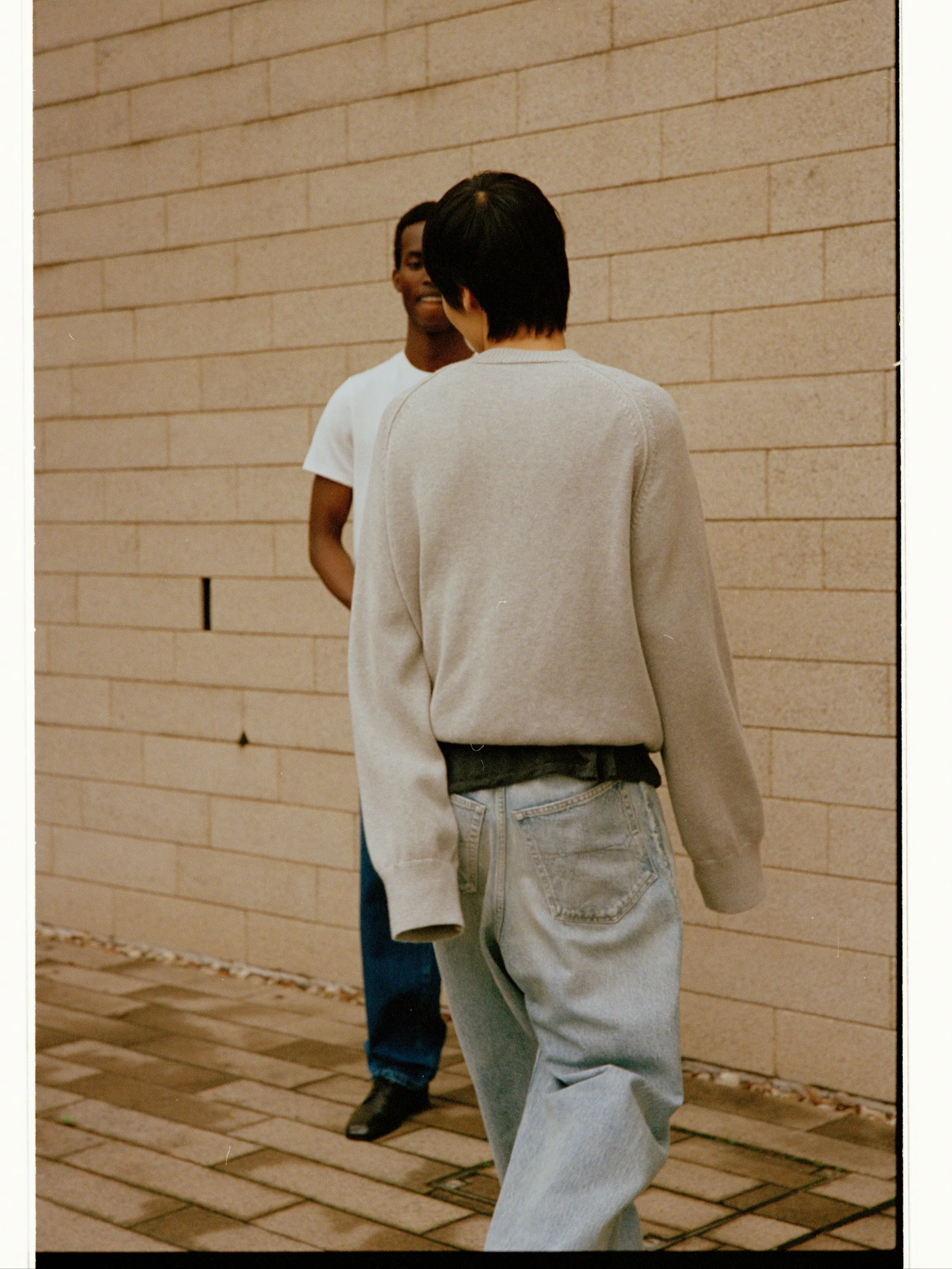 The “Piege” Cashmere Blend Sweater in whisper grey - Image 4